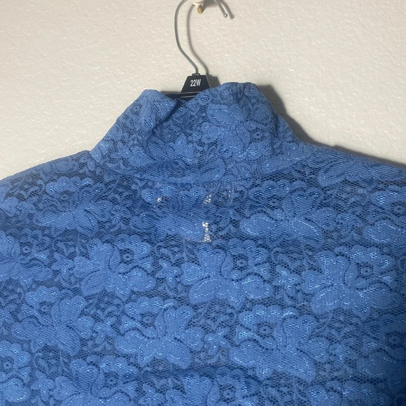 Sharon Young Floral Lace Cover Turtle Neck Top Size Small - Picture 5 of 6